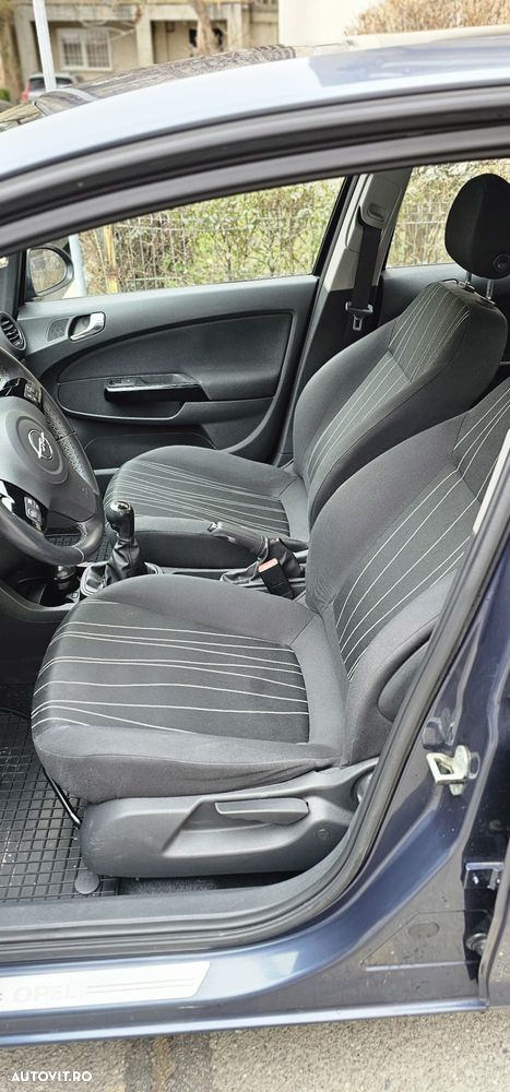 Opel Corsa 1.2 Enjoy - 2