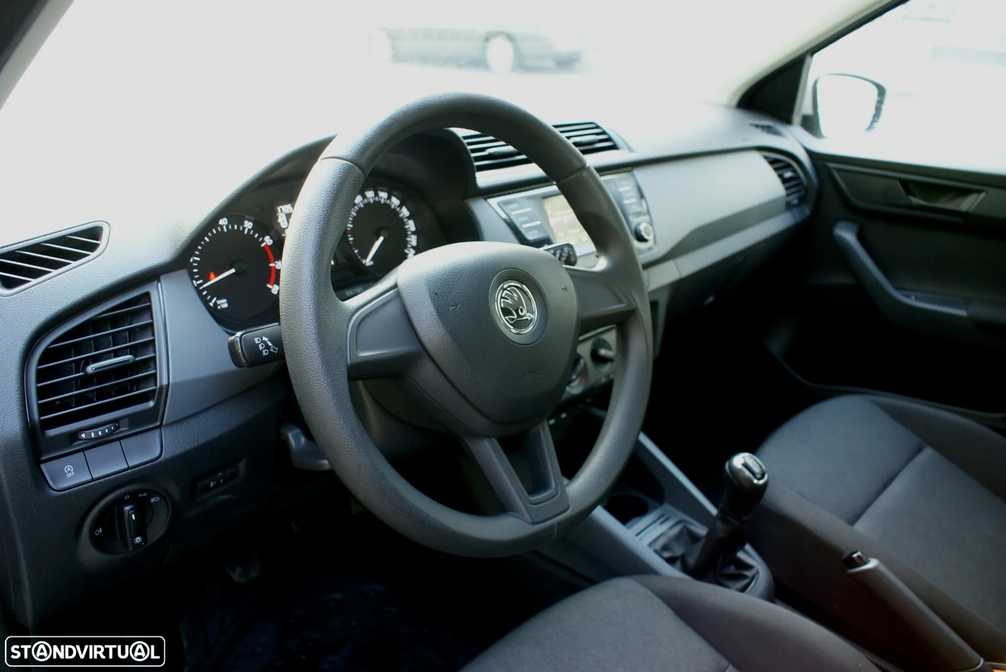 Skoda Fabia Break 1.0 Active Plus - 10