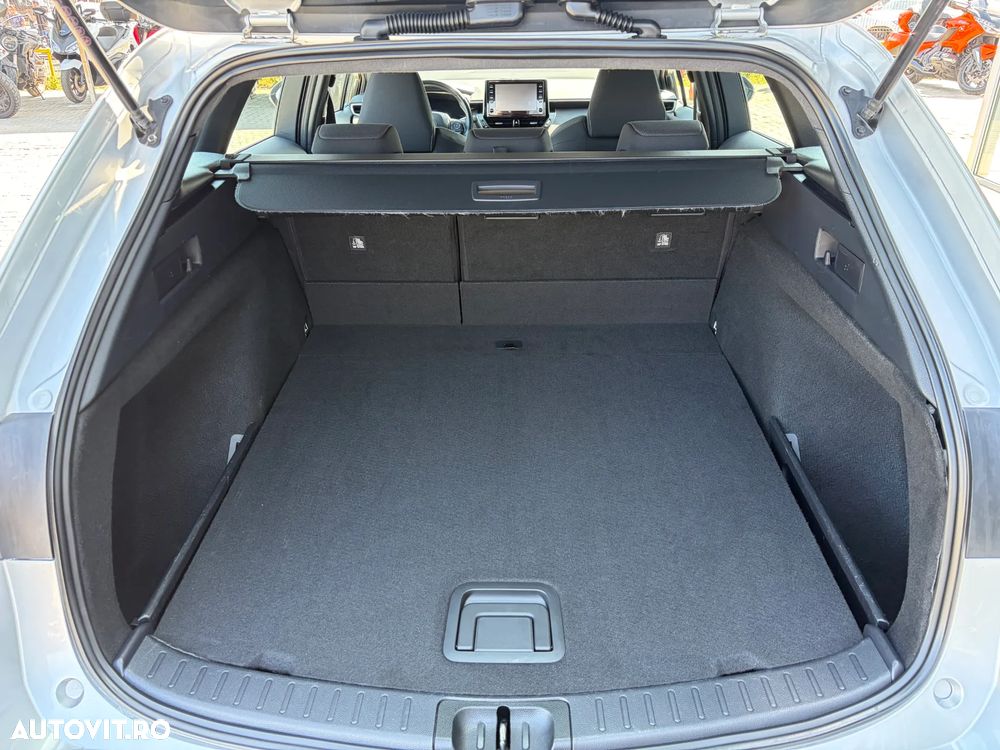 Toyota Corolla 1.8 HSD Dynamic - 10