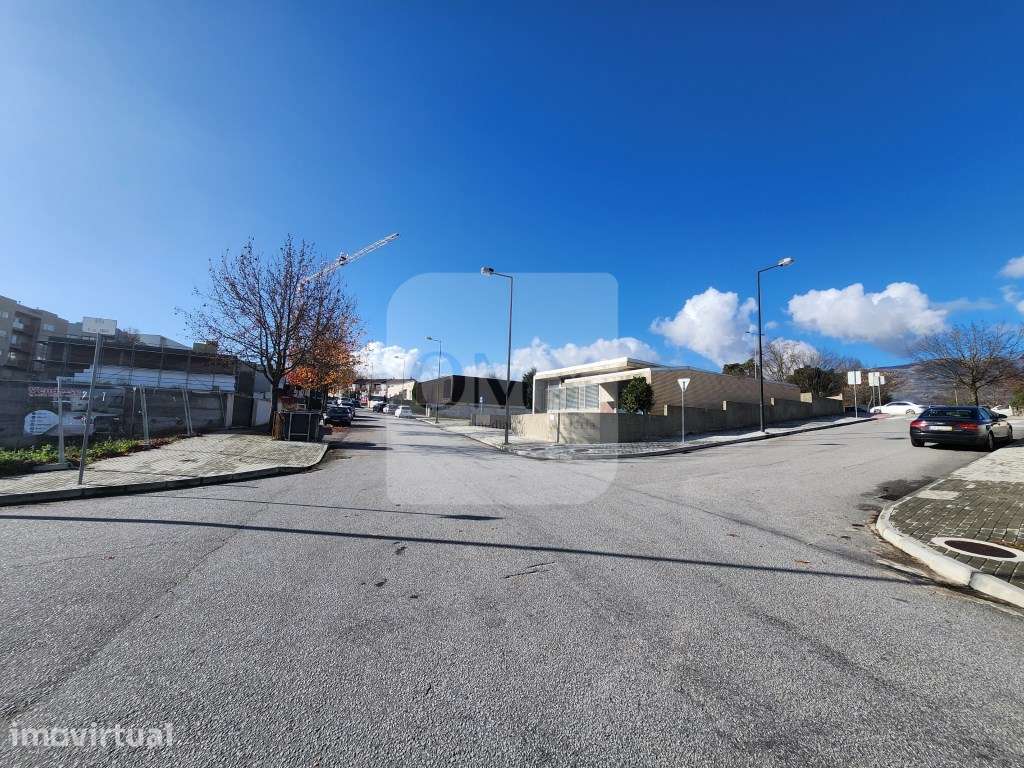 Lote em Vila Real com Projeto Aprovado para Moradia T4 - Grande imagem: 5/9
