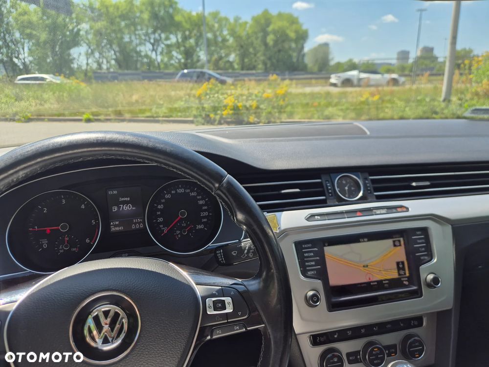 Volkswagen Passat 2.0 TDI BMT Comfortline - 14