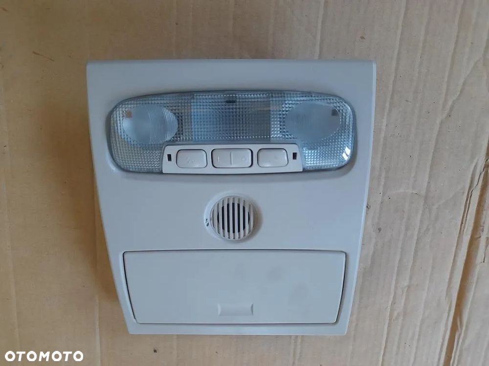 lampka podsufitki Lampki  Ford B-MAX  AV11-R519A58-AWW - 1