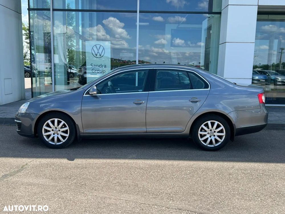 Volkswagen Jetta 1.6 Comfortline - 7