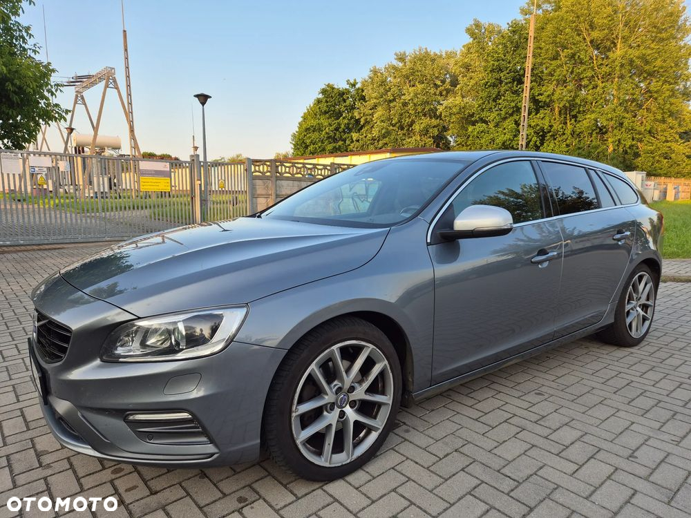 Volvo V60 D4 Drive-E R-Design Momentum - 4