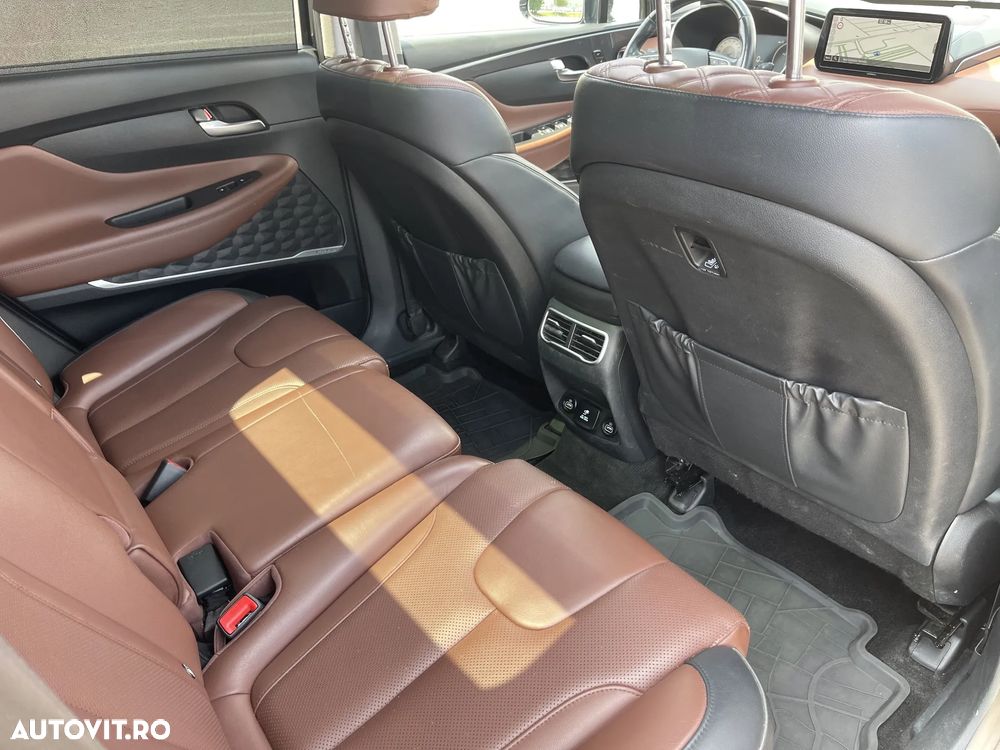 Hyundai Santa Fe 2.2 CRDi 202 CP 4WD 8DCT Luxury - 33