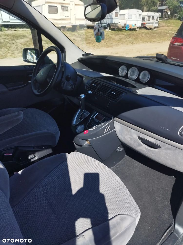 Peugeot 807 140 Automatik Platinum - 12