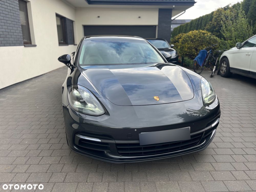Porsche Panamera 4 Sport Turismo - 10