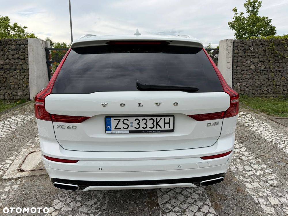 Volvo XC 60 D4 R-Design - 16