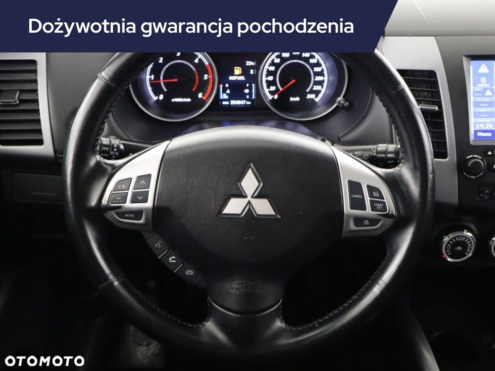 Mitsubishi Outlander - 17