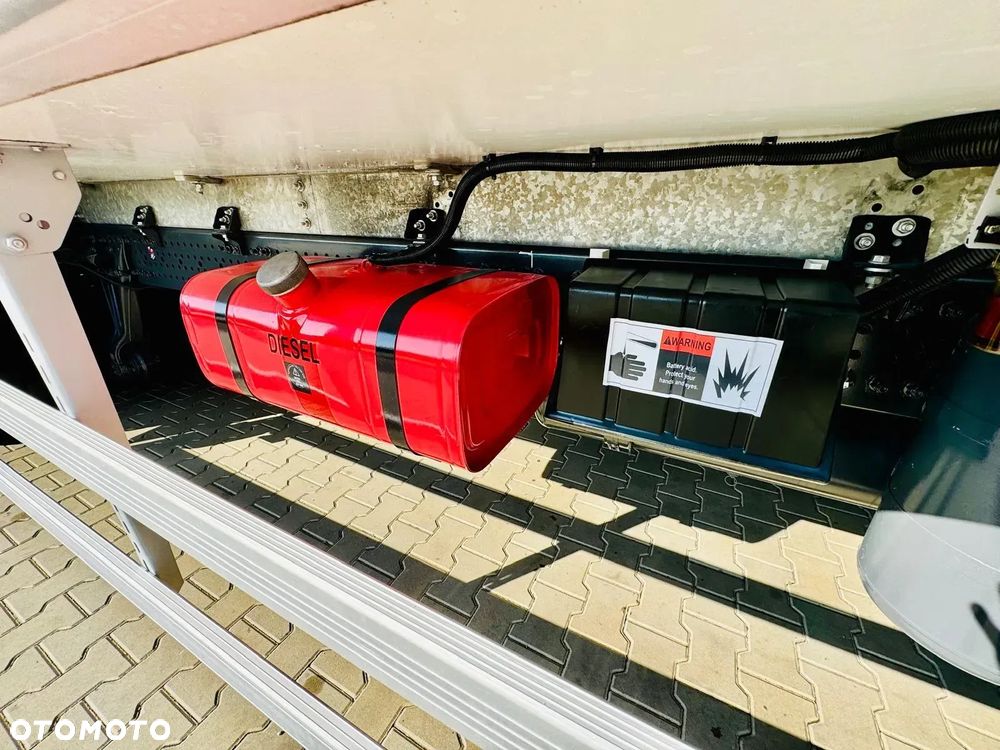 Mercedes-Benz Actros 2542 // E6 // chłodnia multitemperatura 22,5 Epal // winda // bitemperatua // świeżo z Niemiec // Idealny !!! - 18