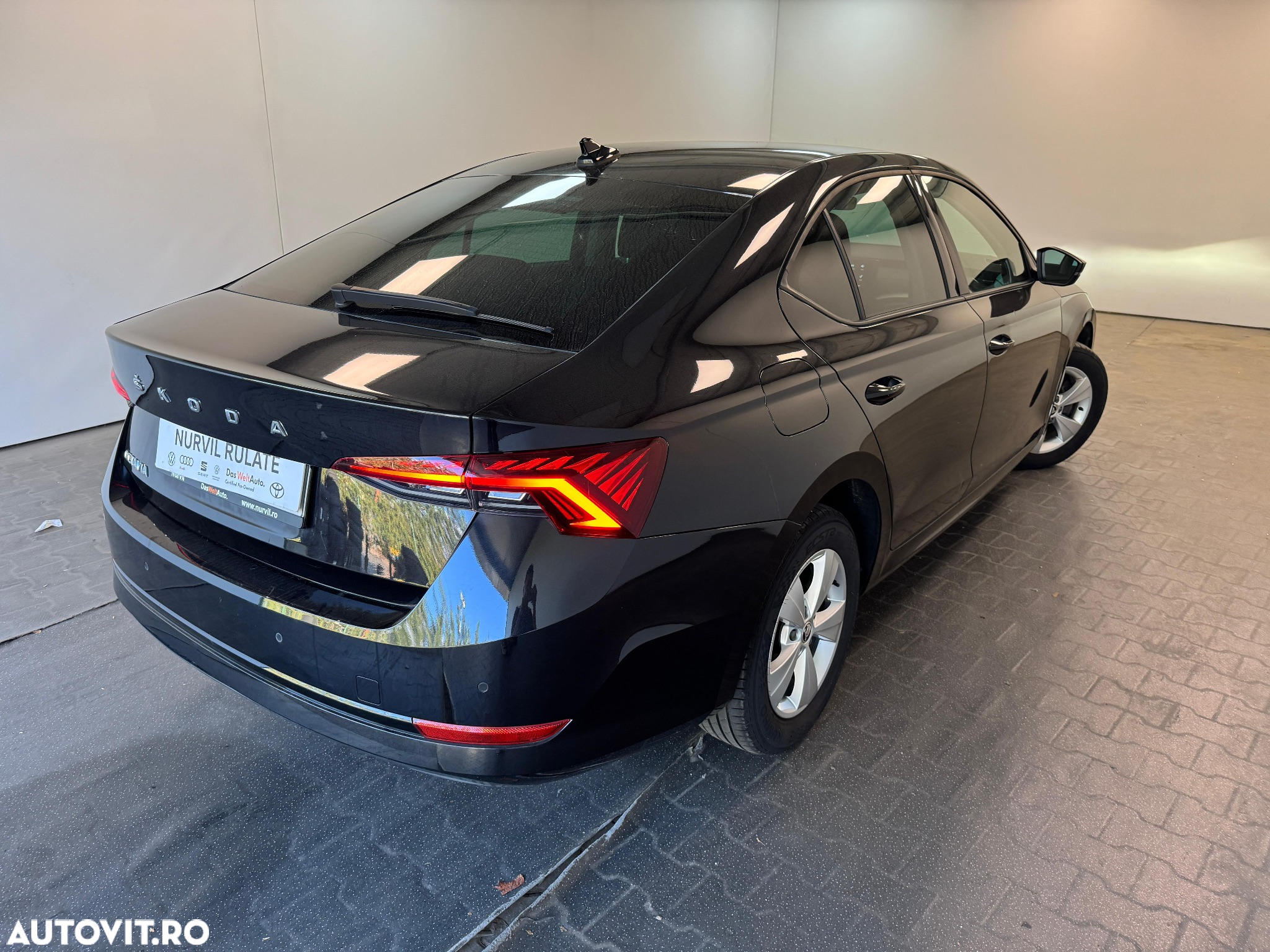 Skoda Octavia 2.0 TDI DSG Ambition - 6