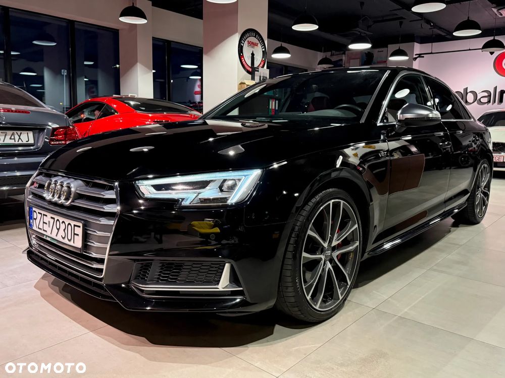 Audi S4 Limousine - 1