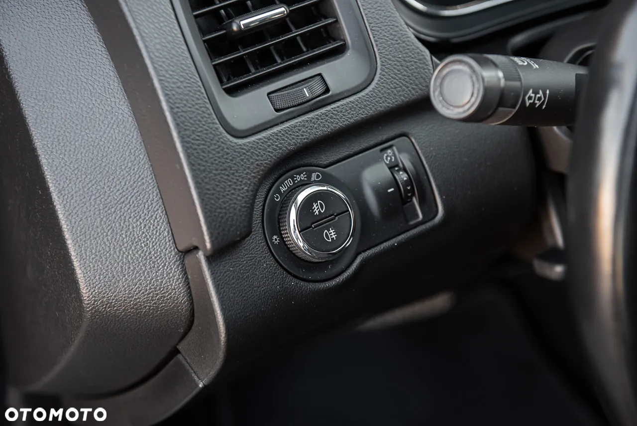 Opel Insignia - 18