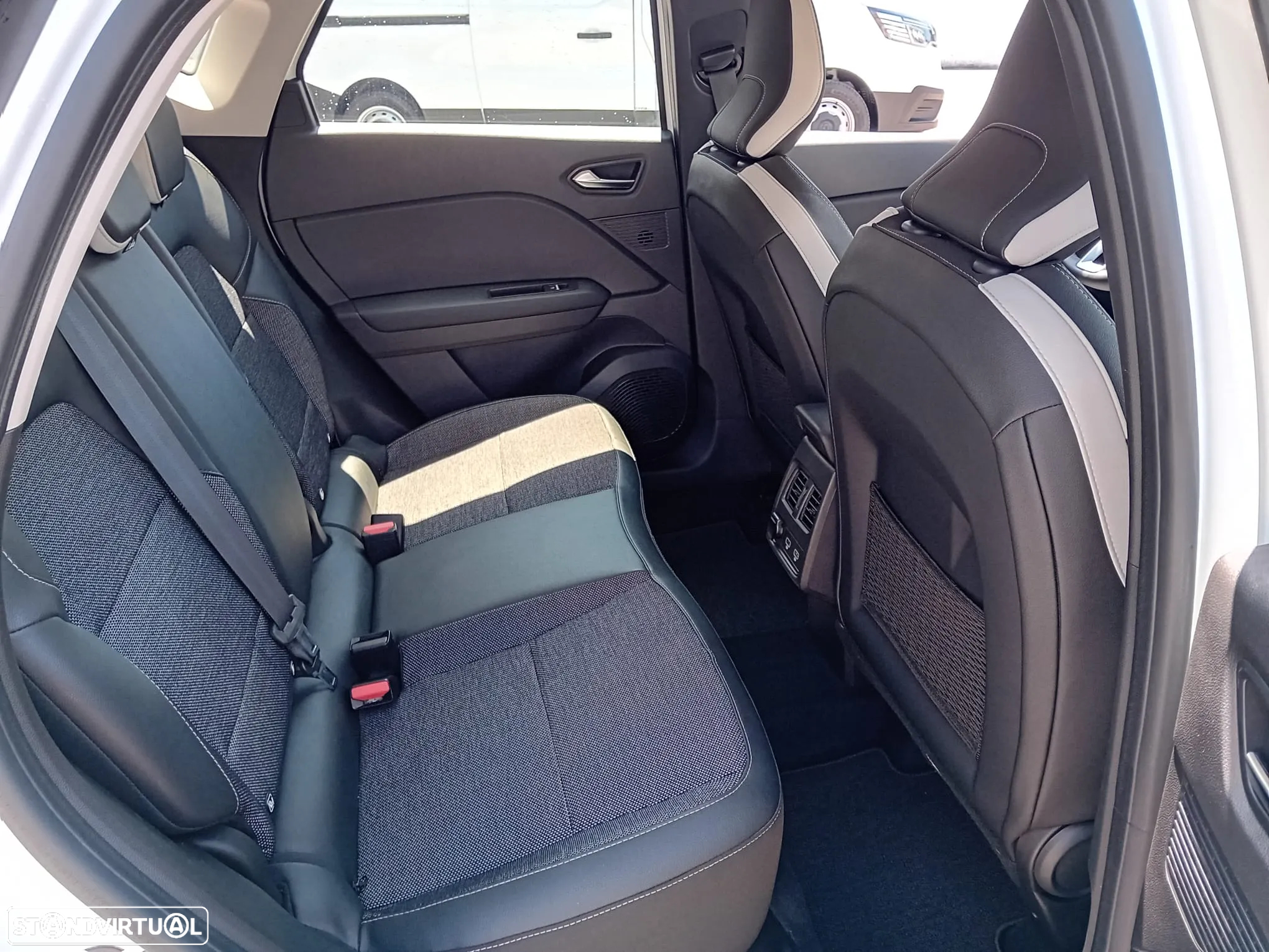 Renault Captur 1.0 TCe Intens - 14