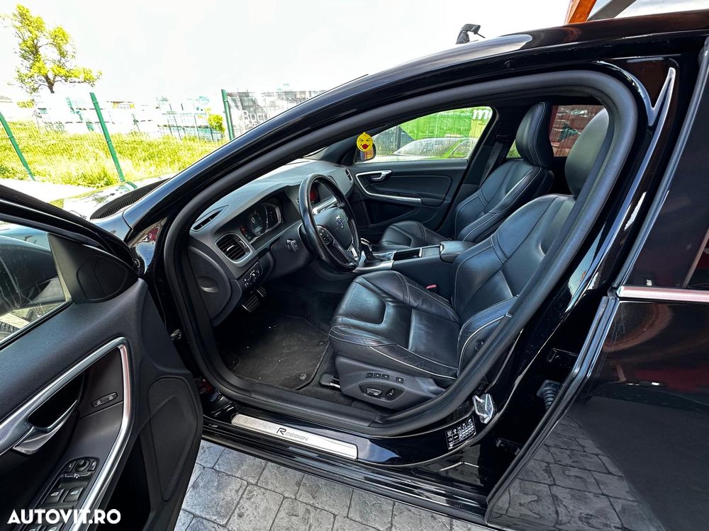 Volvo V60 D6 Plug-In-Hybrid AWD Geartronic Pure Limited - 23