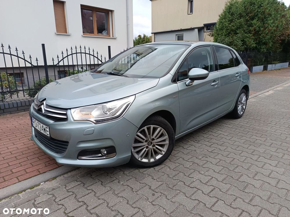 Citroen C4 2012 photo 2