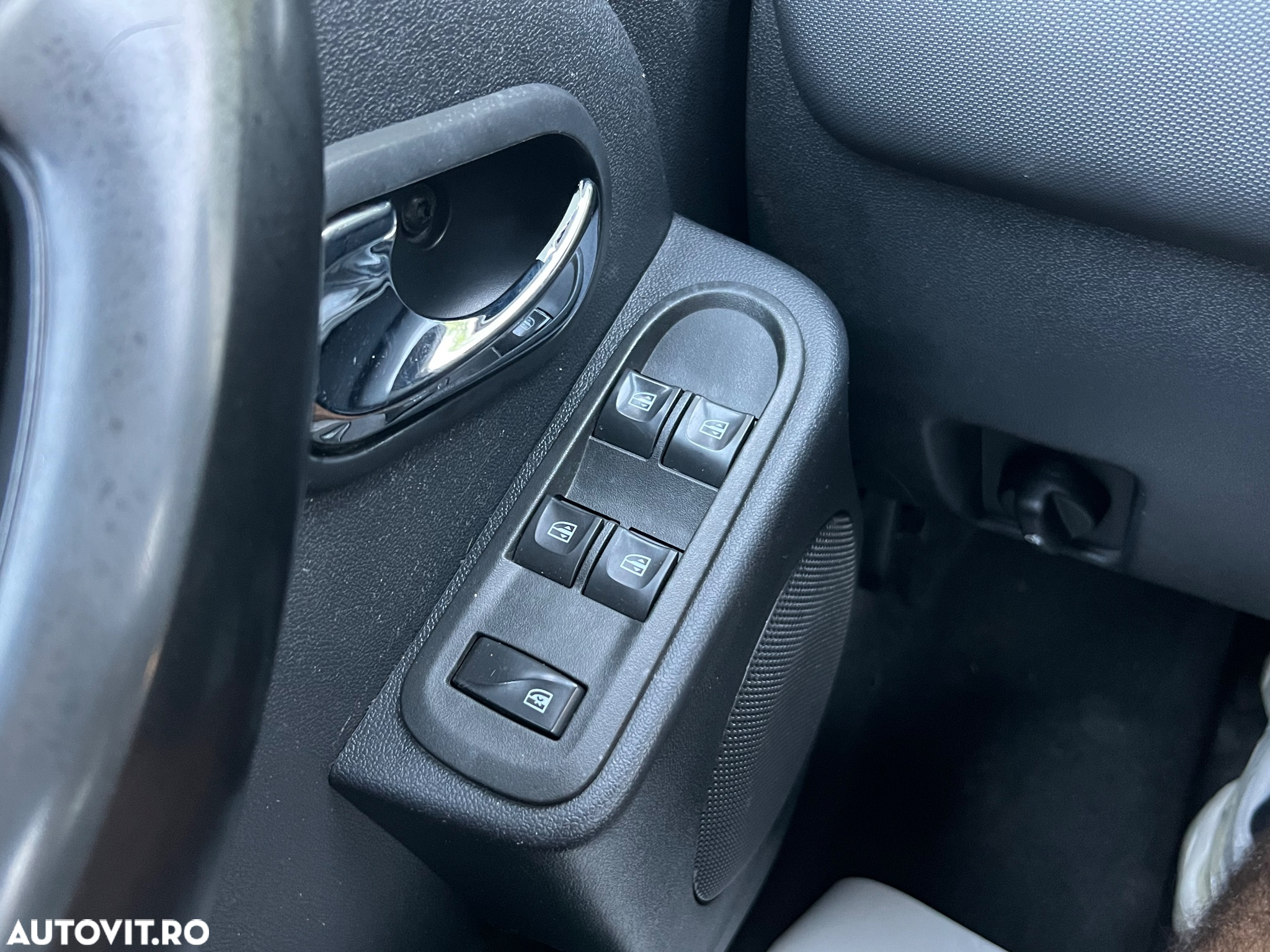 Dacia Duster 1.5 dCi 4x2 Ambiance - 15