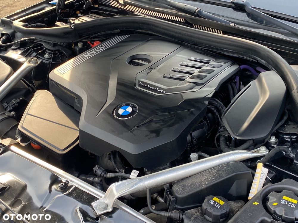 BMW Seria 5 530i Luxury Line sport - 6