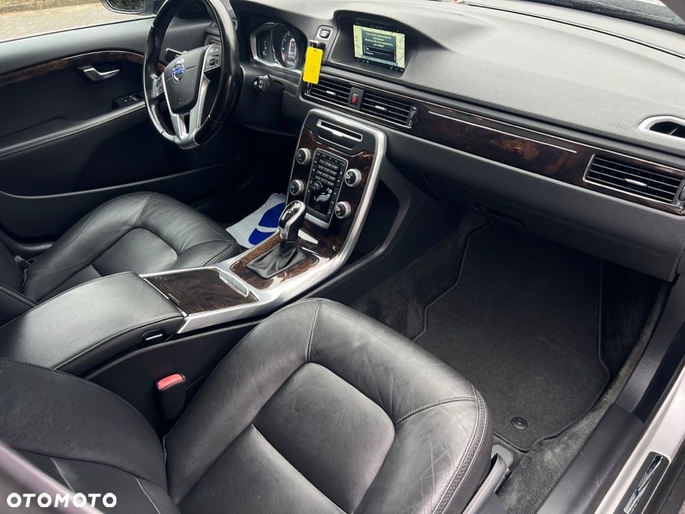 Volvo XC 70 - 19