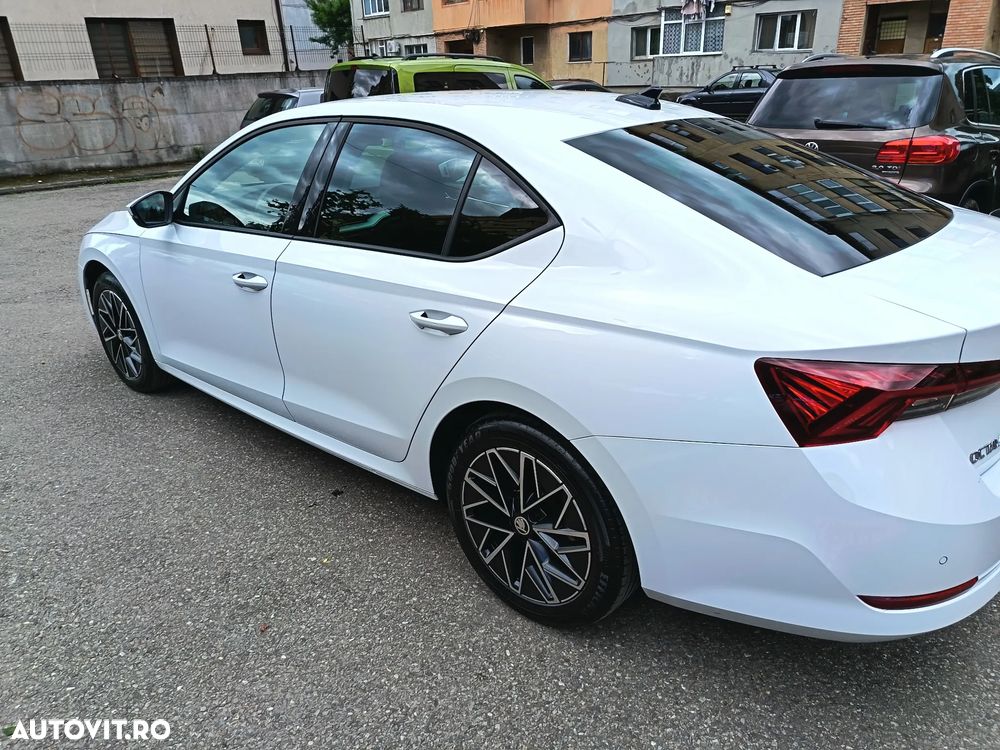 Skoda Octavia 2.0 TDI DSG Style - 4