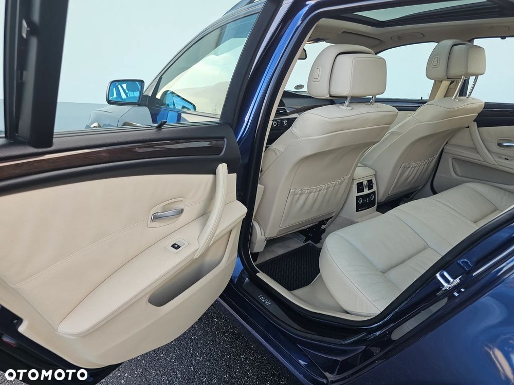 BMW Seria 5 525i Edition Exclusive - 16