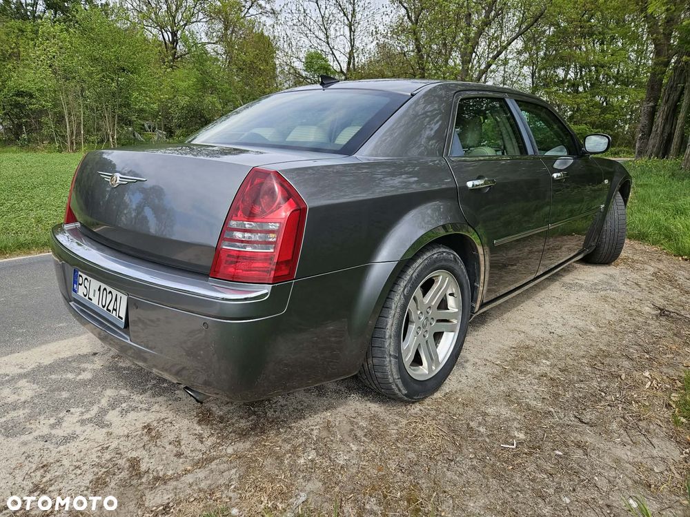 Chrysler 300C - 33