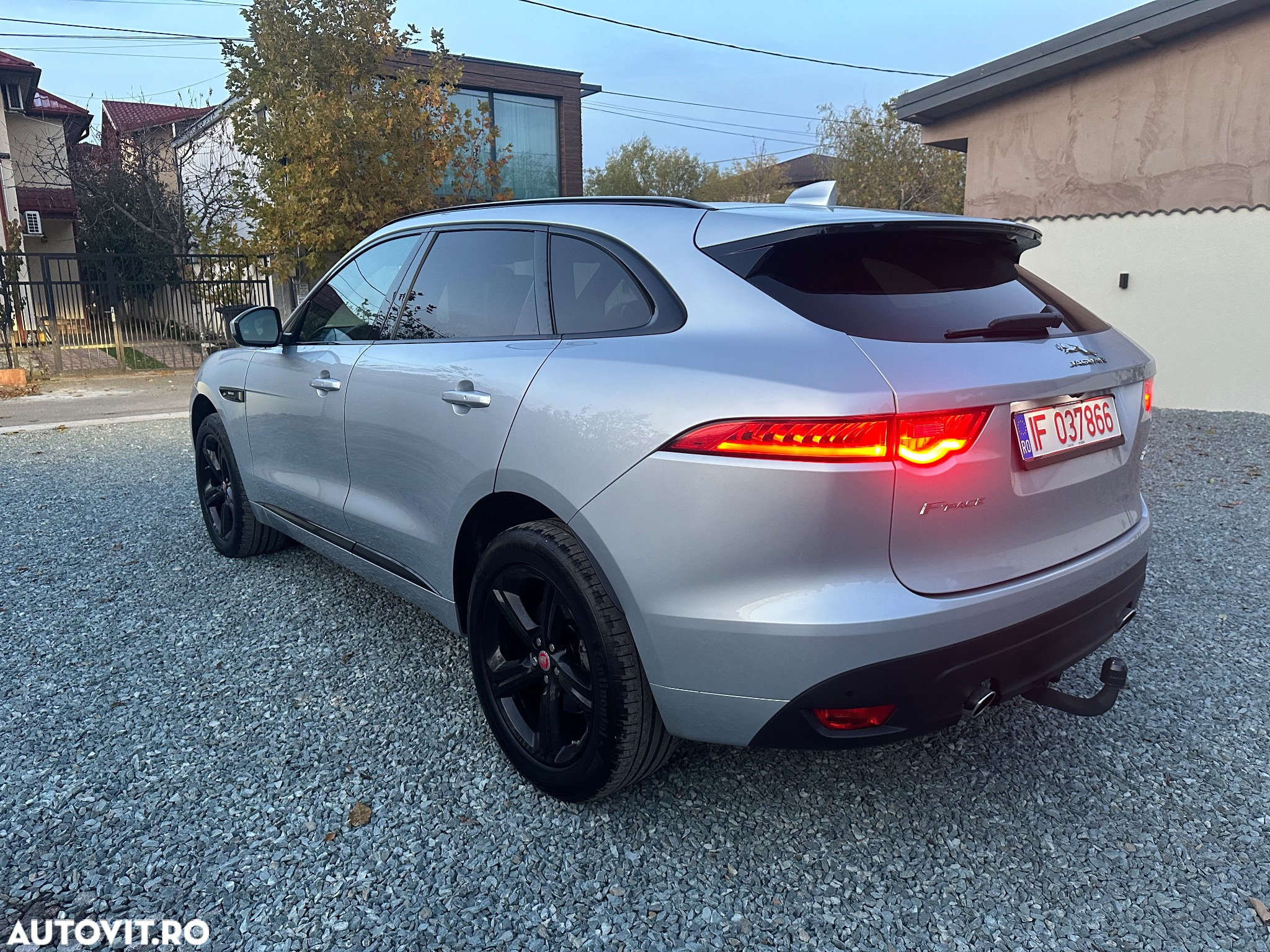 Jaguar F-Pace 25d AWD Aut. R-Sport - 4