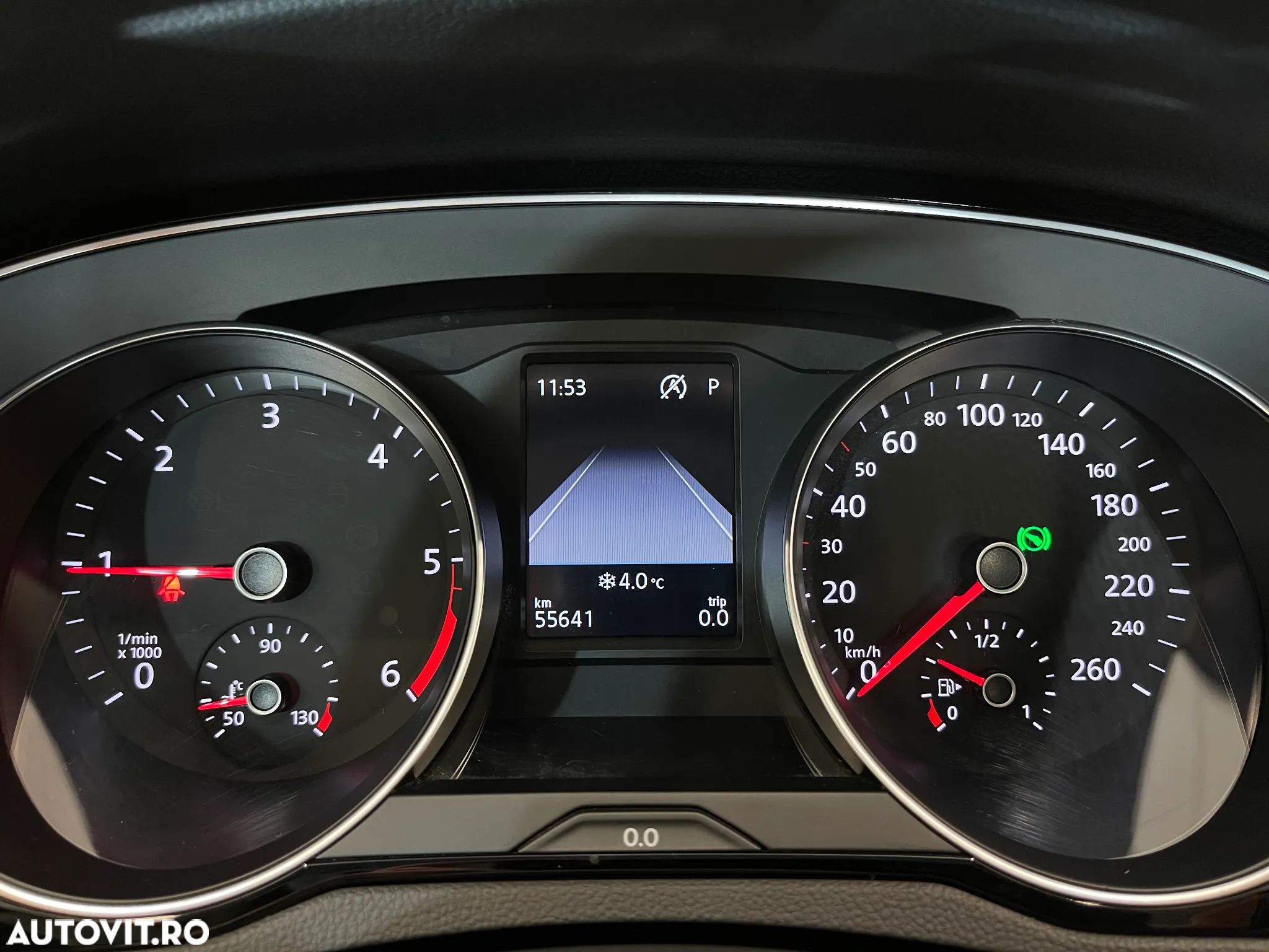 Volkswagen Passat 2.0 TDI DSG Highline - 25
