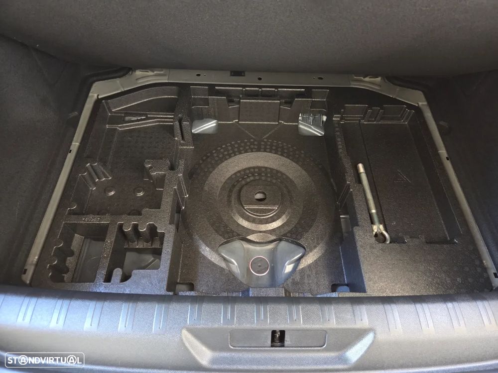 Peugeot 308 1.2 PureTech Allure EAT8 - 34