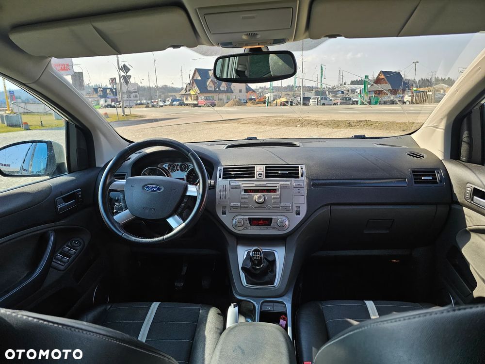 Ford Kuga 2.0 TDCi 4x4 Titanium - 23