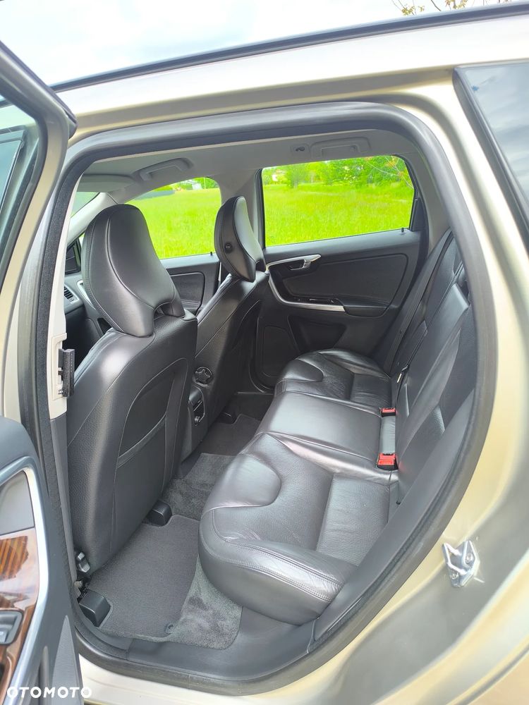 Volvo XC 60 D3 Momentum - 15