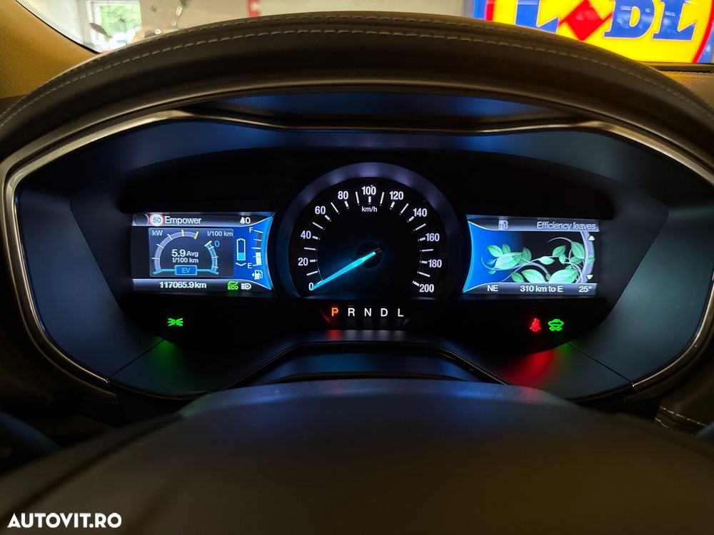 Ford Mondeo - 10
