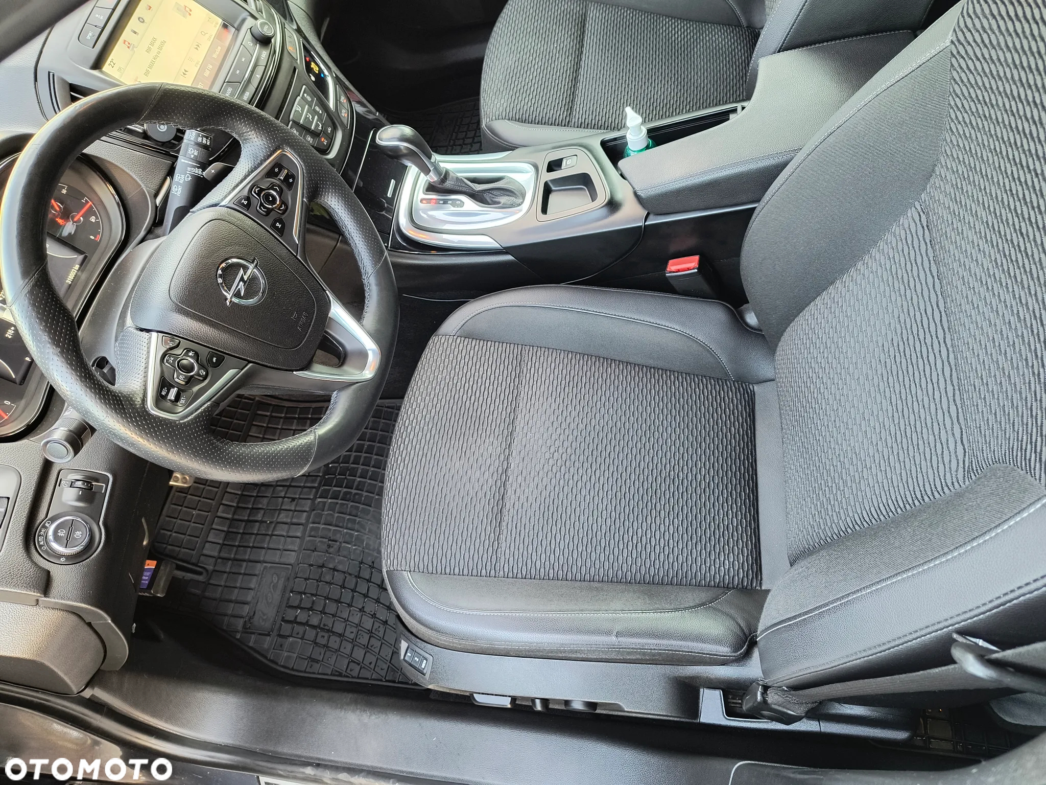 Opel Insignia - 8