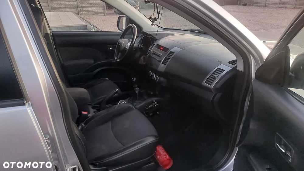 Peugeot 4007 2.2HDi Premium - 11