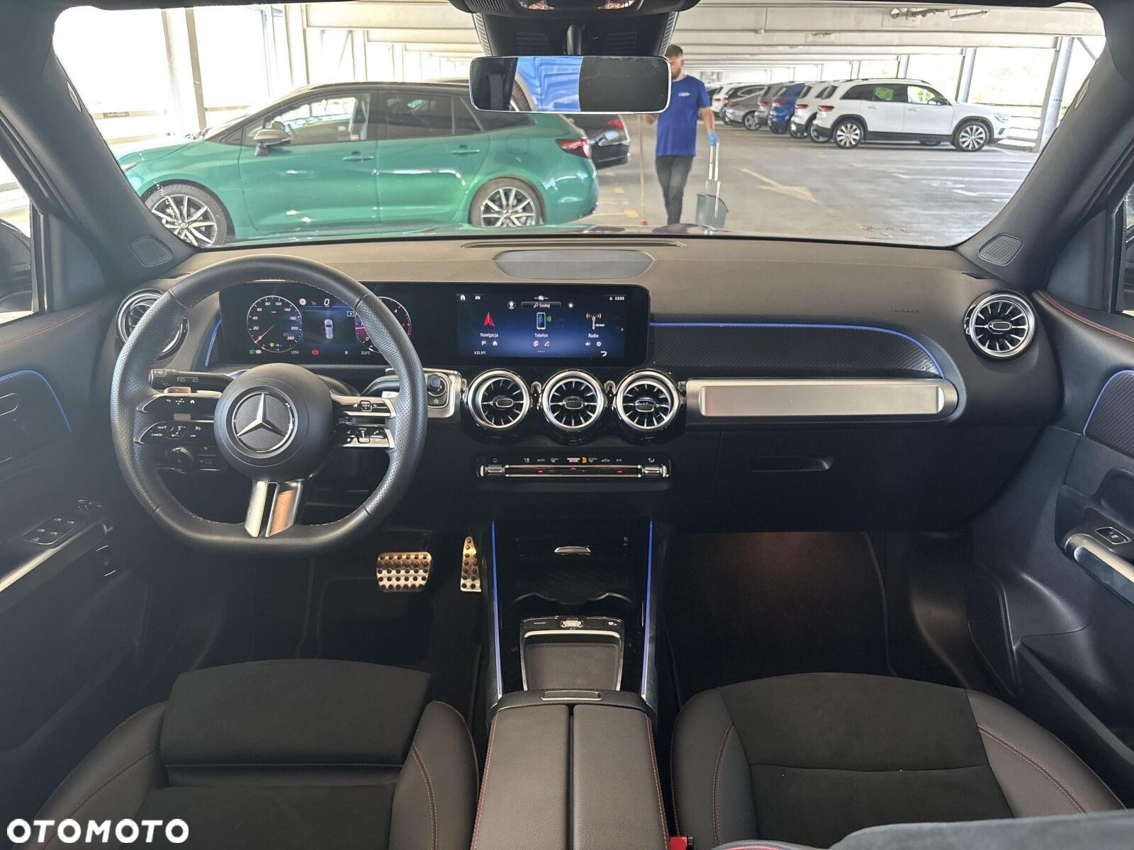 Mercedes-Benz GLB - 14