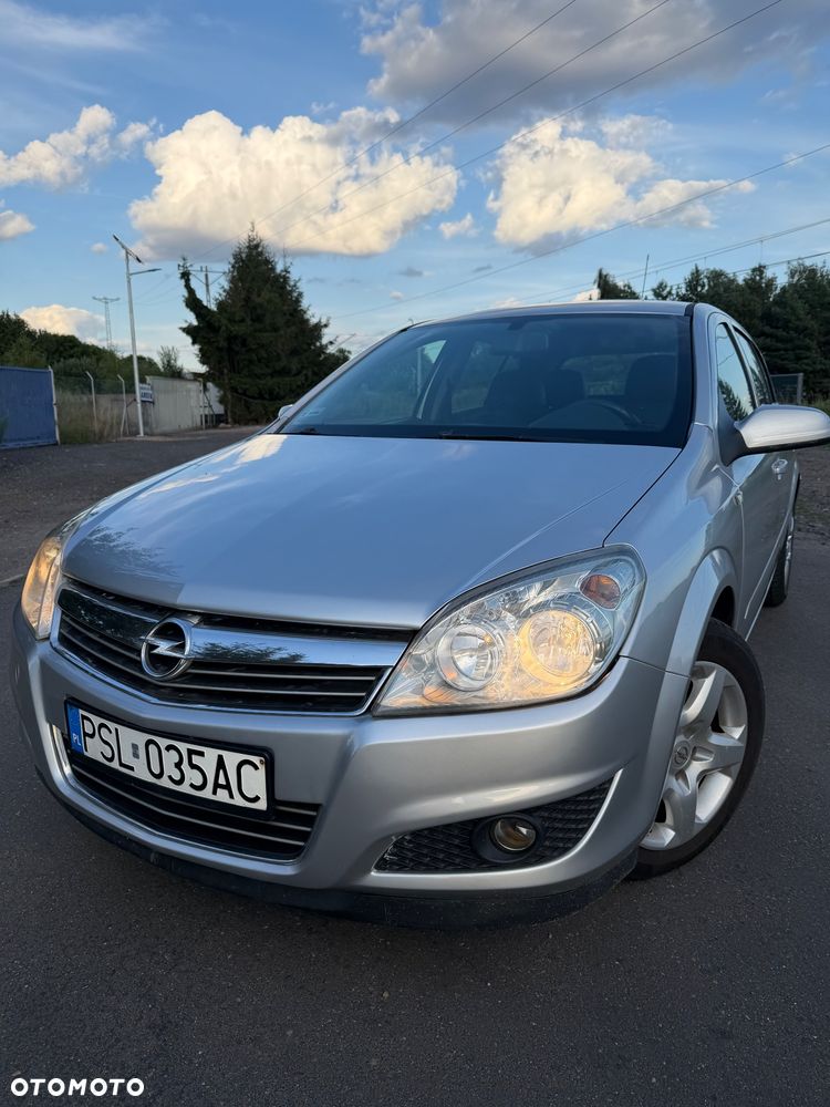 Opel Astra 1.6 Easytronic NAVI - 1