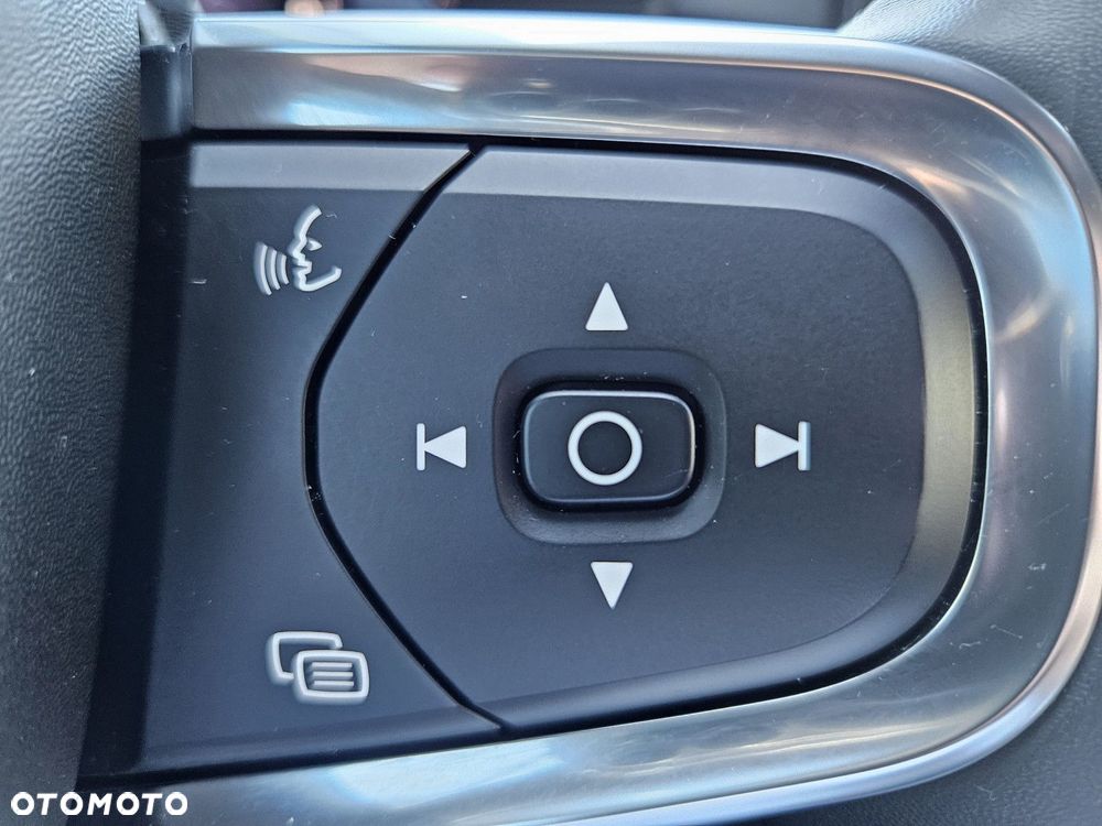 Volvo XC 40 - 22