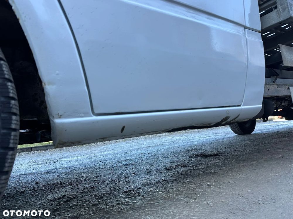 Mercedes-Benz Sprinter - 14