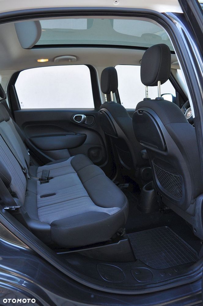 Fiat 500L 1.4 T-Jet 16V Lounge - 23