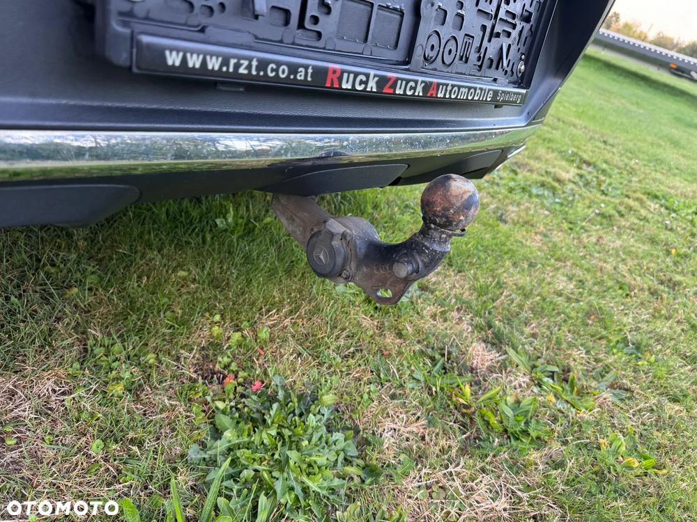Mercedes-Benz GLC 250 d 4Matic 9G-TRONIC AMG Line - 24