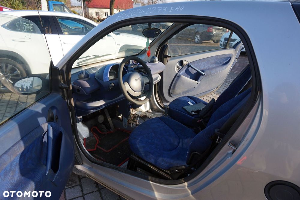 SMART FORTWO I 450 2000 EA4 0.8 CDI OM660.940 40KM 717409 CZARNY na części - 11