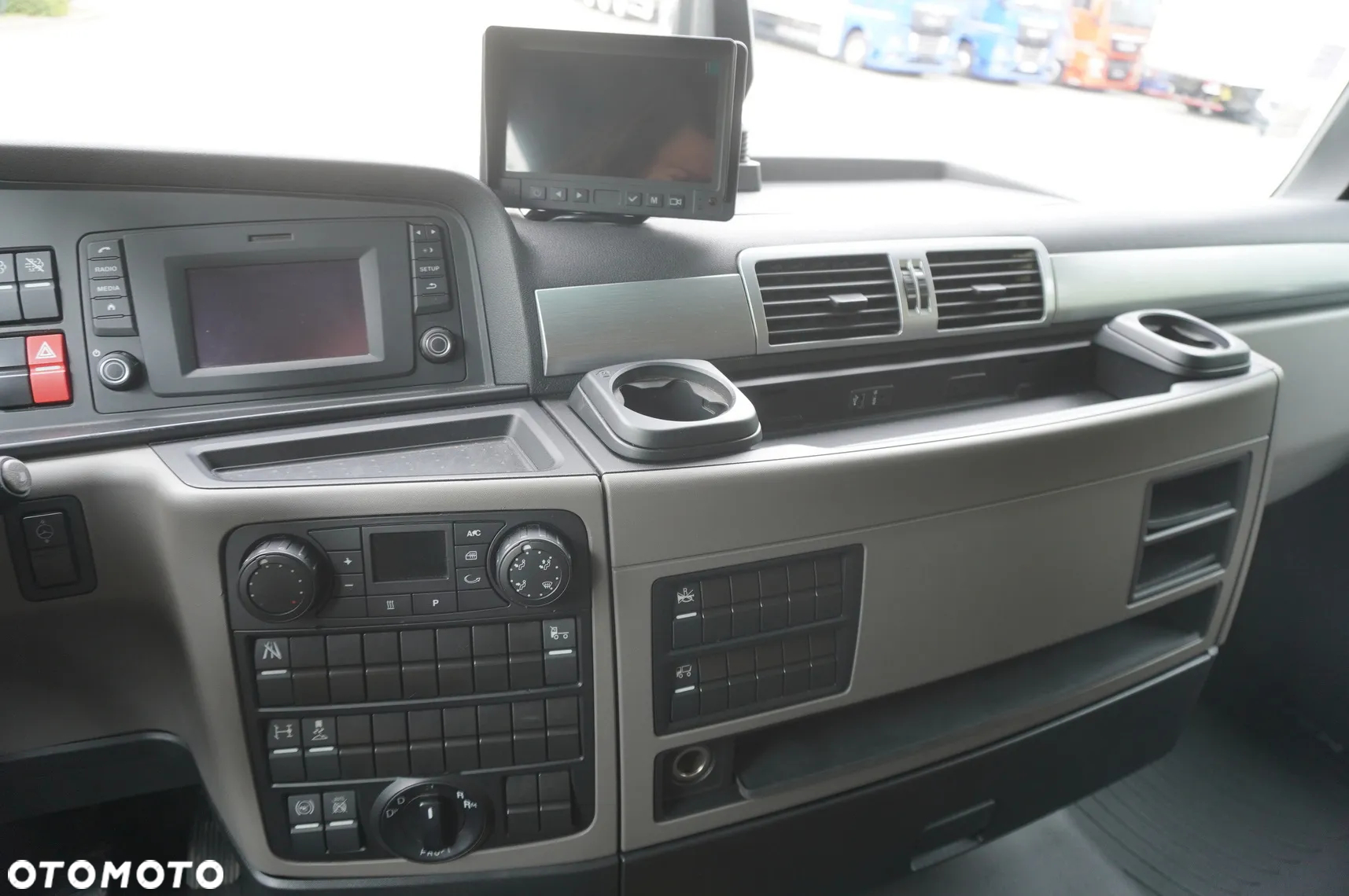 MAN TGX 18.430 / Kontener 18 EPAL / Przyczepa Fruehauf 18 EPAL / 2021 - 25