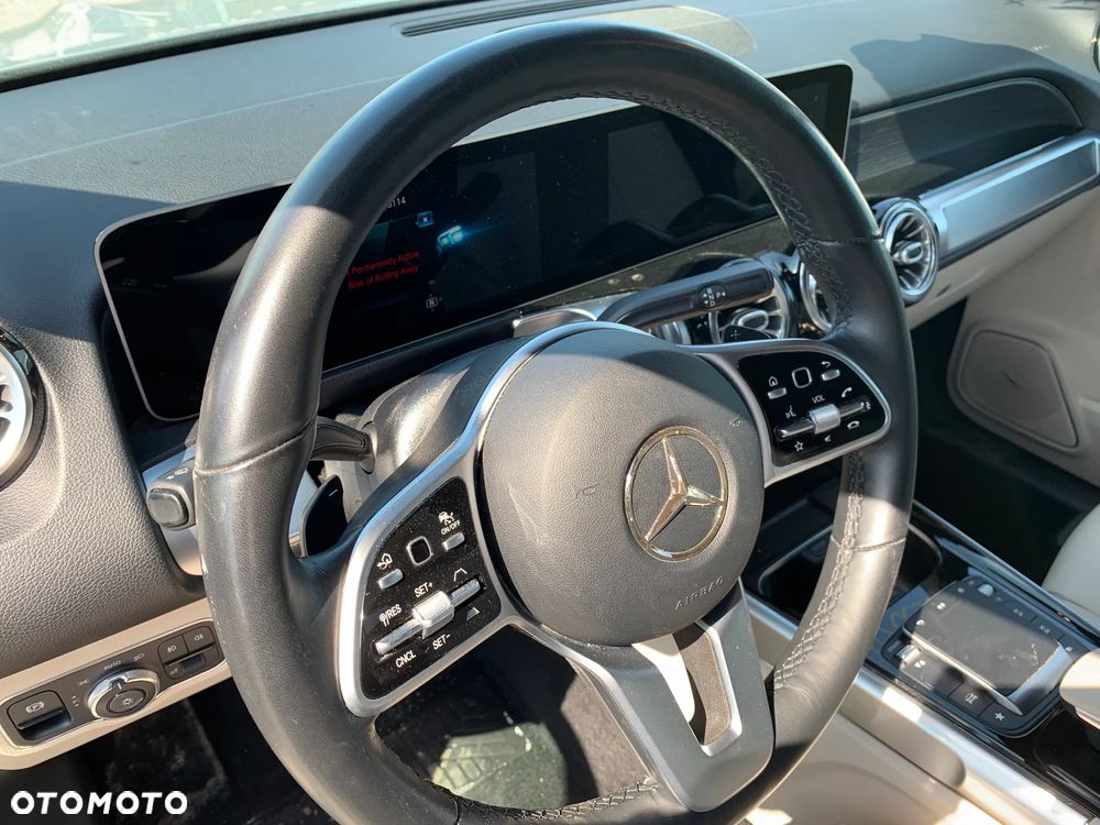 Mercedes-Benz GLB 250 4-Matic 8G-DCT - 2