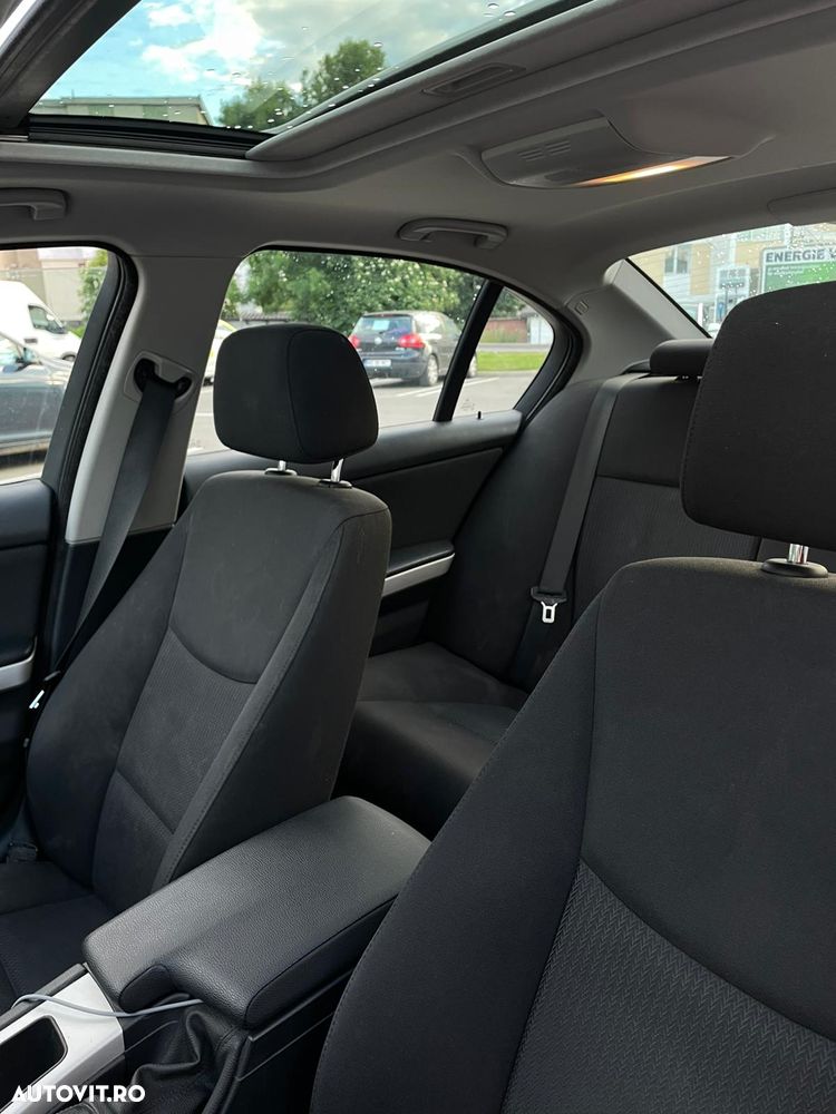 BMW Seria 3 320i - 18