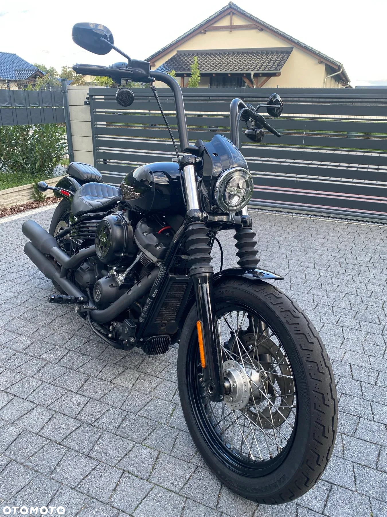 Harley-Davidson Softail Street Bob - 13