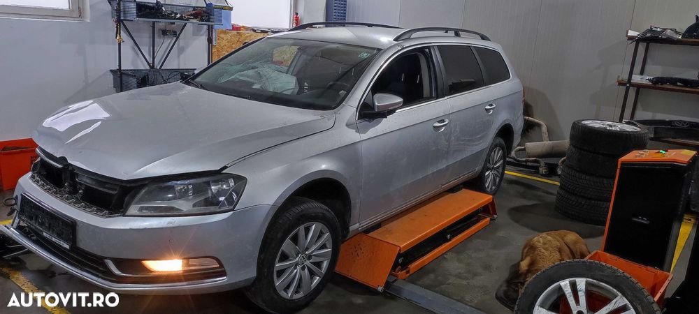 Dezmembrez volkswagen vw passat B7 Break an 2012 CAYC cv MYP LA7W - 7