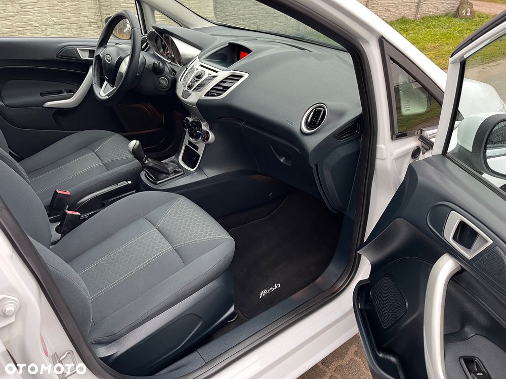 Ford Fiesta 1.25 Titanium - 30