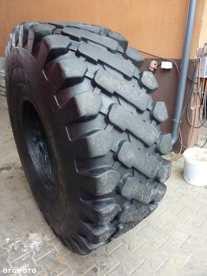 Opona używana przemysłowa 23.5-25 23.5R25 TRADWAY 1400zł W2220 - 2