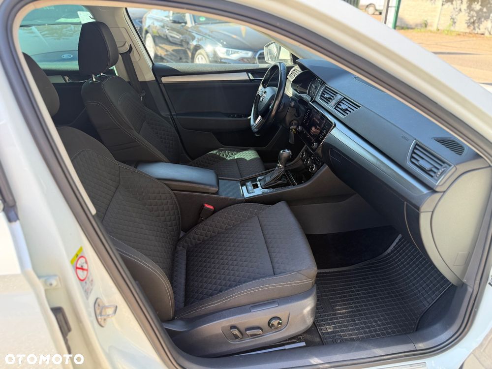 Skoda Superb 2.0 TDI Ambition DSG - 17
