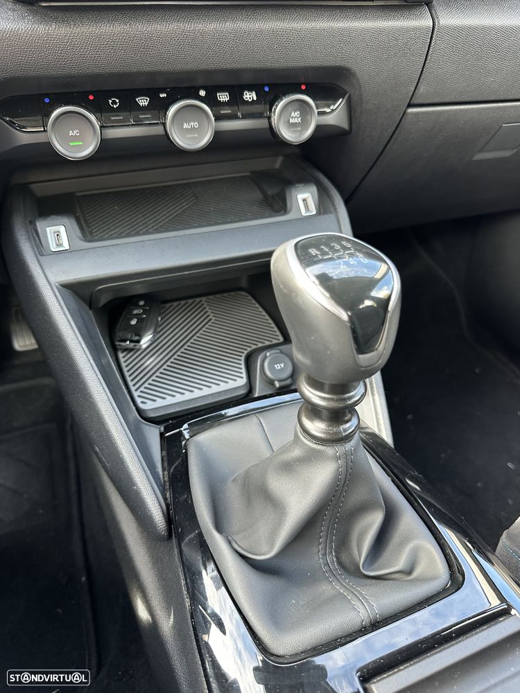Citroën C4 1.2 PureTech Max - 25